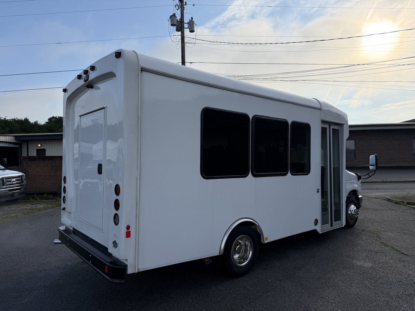 2026 HLE MAVRYK on a 2025 Ford E450 — photo 3
